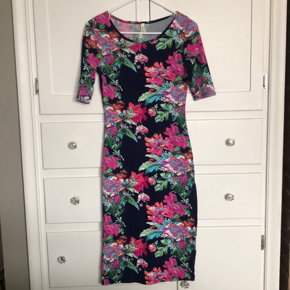Form fitting dress